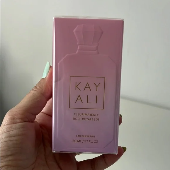 1.7 oz Kayali FLEUR MAJESTY ROSE ROYALE | 31 - Picture 2 of 4
